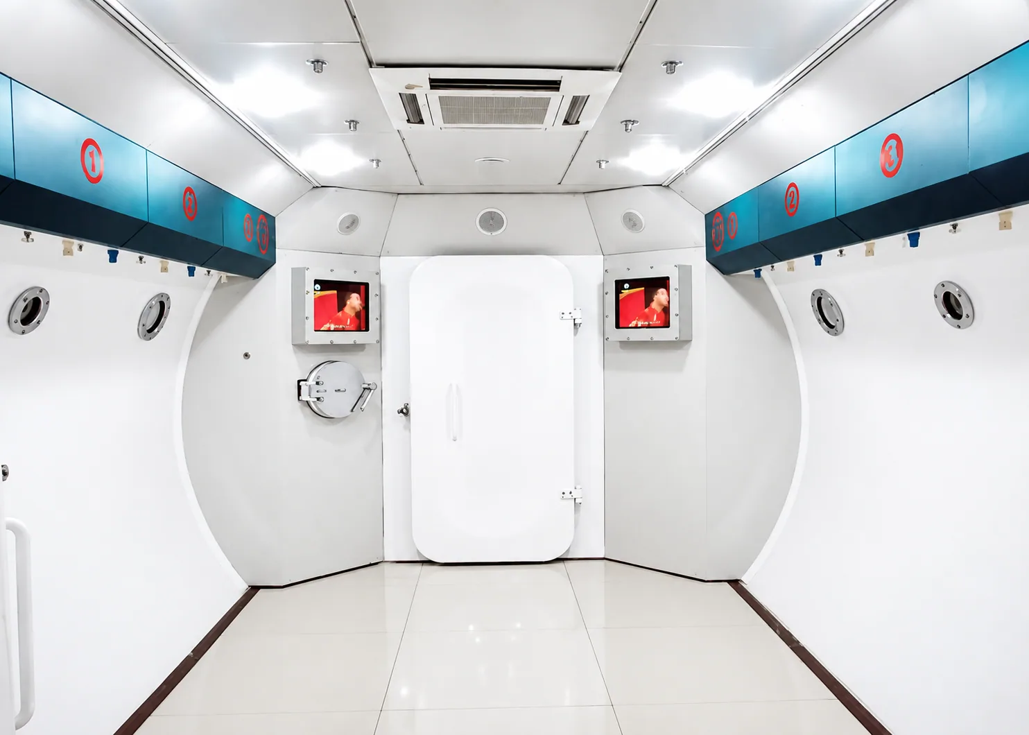Cameră Hiperbarică Flat-Bottomed cu 2 Cabine - miniatură 3