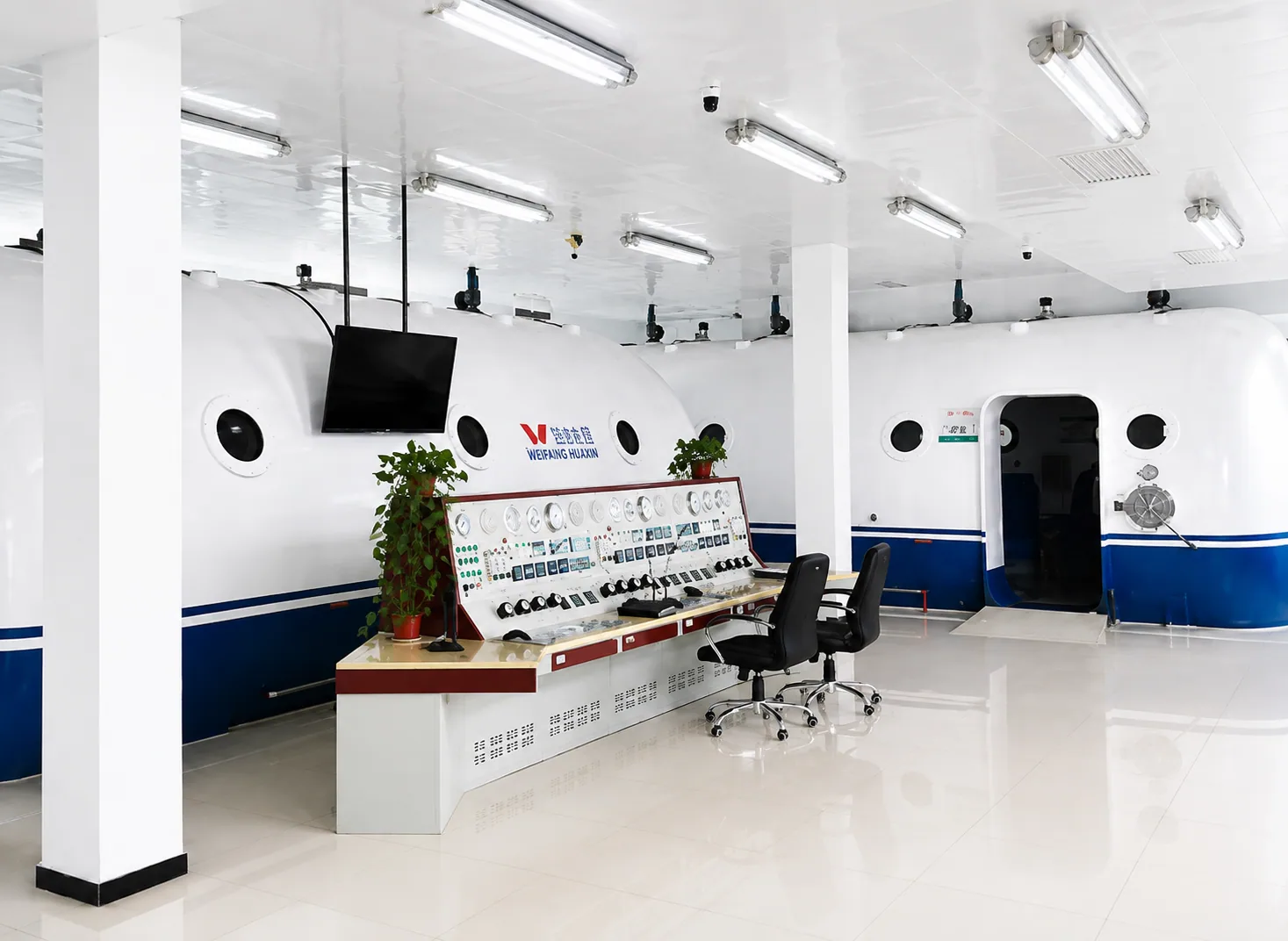 Cameră Hiperbarică Cilindrică cu 3 Cabine - miniatură 2