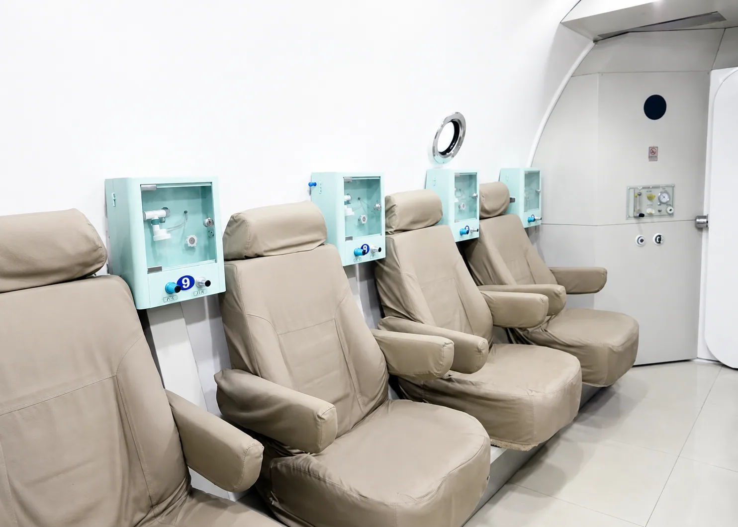 Cameră Hiperbarică Cilindrică cu 3 Cabine - miniatură 7